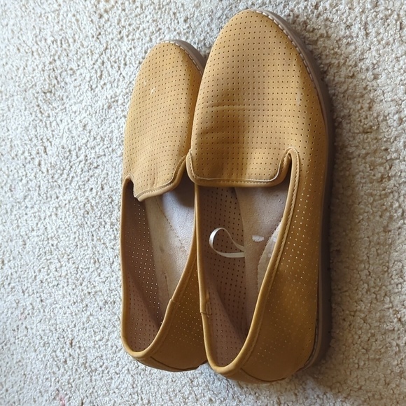 Cliffs by White Mountain Mustard Yellow Slip On Loafers - Picture 5 of 13